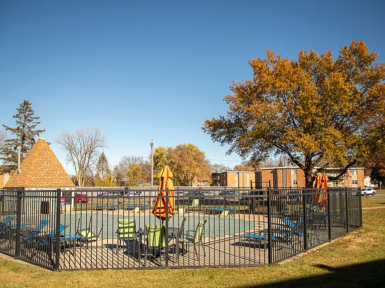 Regency Park — Photo 2