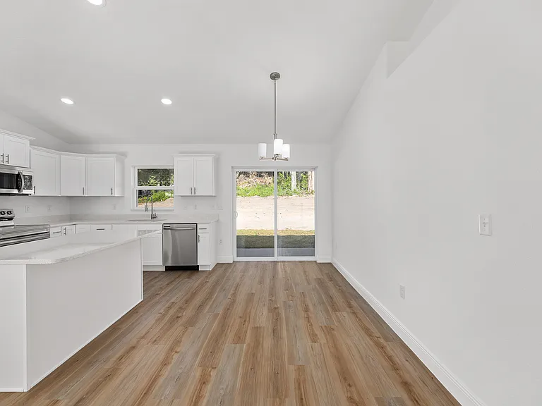 4556 SE 136th St — Photo 9