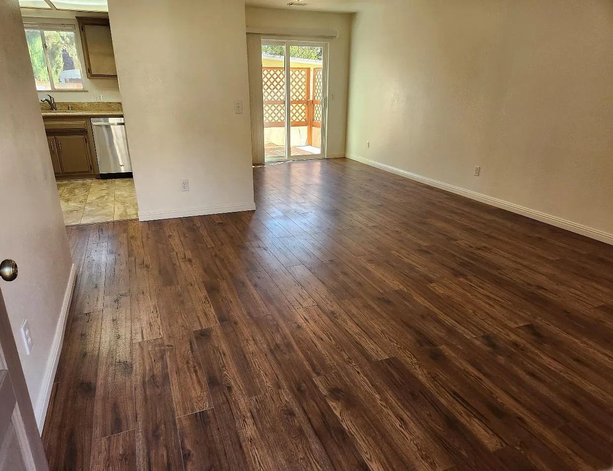 2 bed, 1.5 bath, 950 sqft, $2,250 — Photo 2