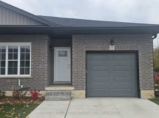 299 Tartan Dr #1, London, ON N5V 0E7