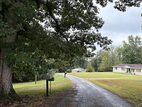 5th image of 175 Fussell Hill Loop