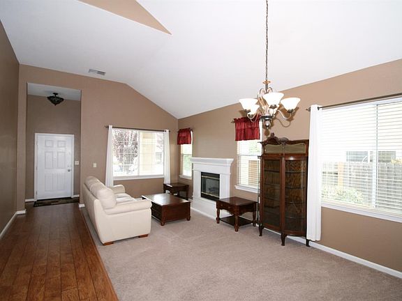 5th image of 2030 Taft Dr
