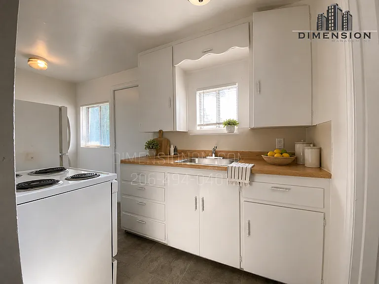 Skyway Apartments — Photo 4