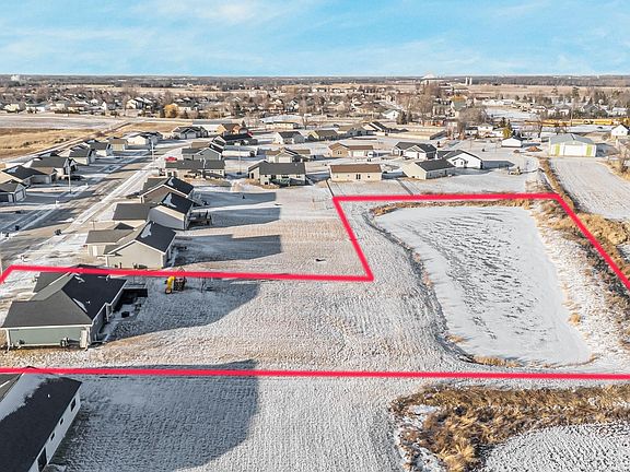 3rd image of 3220 S Weiler Rd