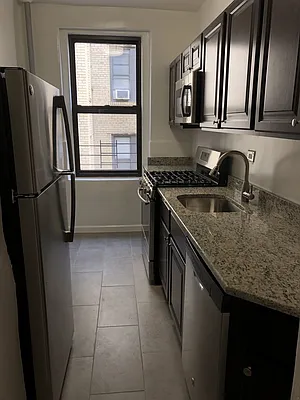 Rented by Silverstreet RE LLC | media 9