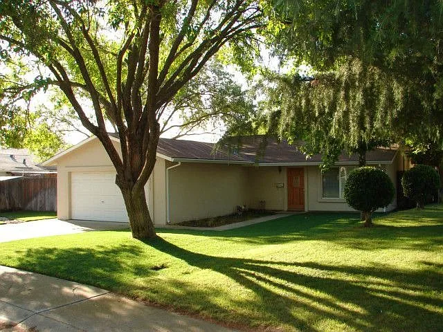 6524 Viscount Way photo 1