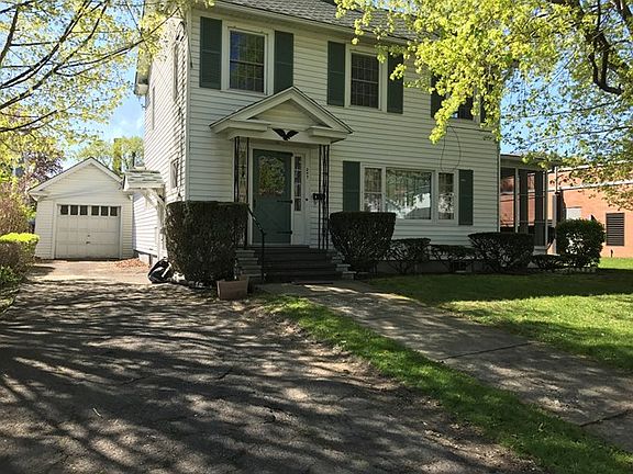 2nd image of 207 7th St