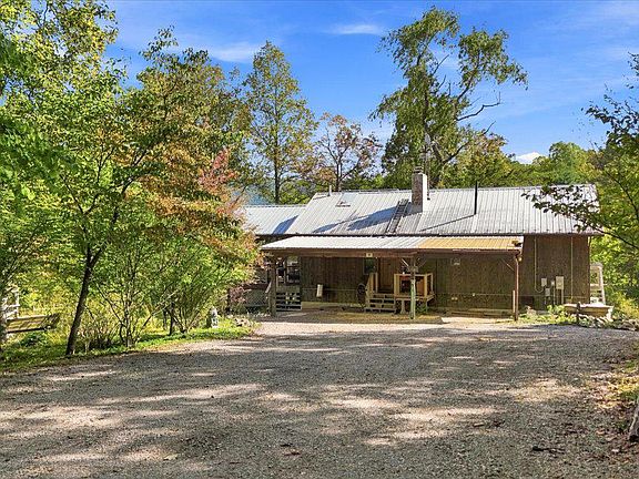 5th image of 10375 Genoa Rd