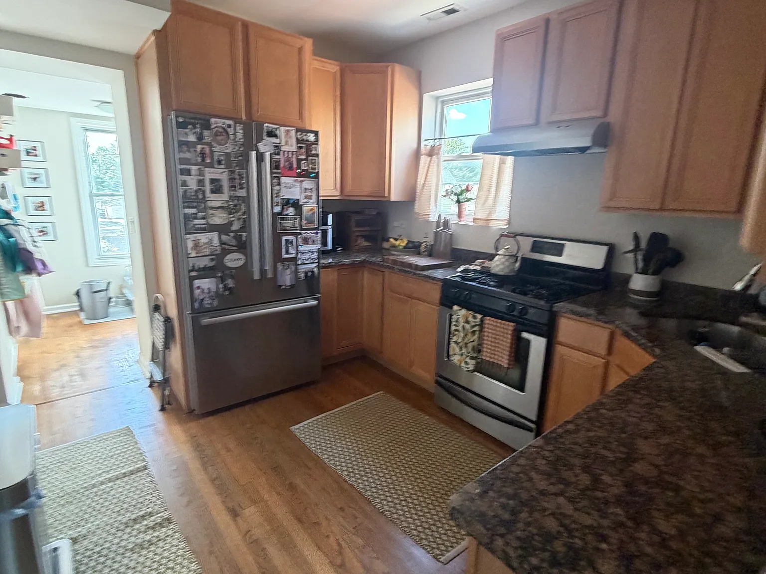 3 bed, $2,850 — Photo 2