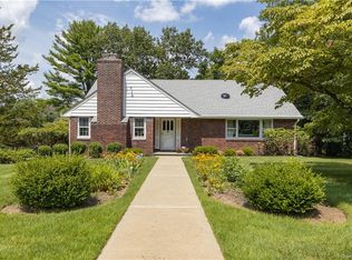 18 Hillside Ct, Suffern, NY 10901