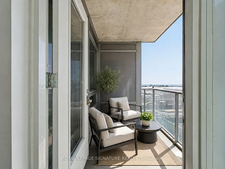 59 E Liberty St #905 — Photo 15
