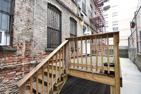 Rented by Bohemia Realty Group | media 9