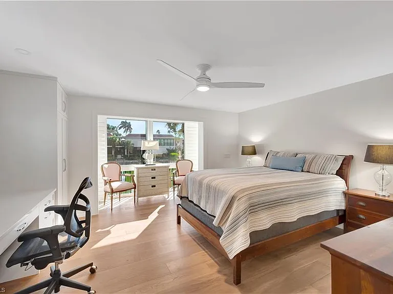 2258 Gulf Shore Blvd N #O1 — Photo 16
