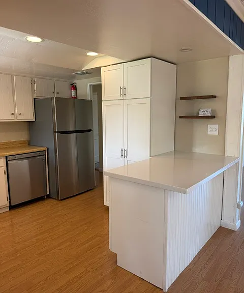 6124 N 18th Dr — Photo 5