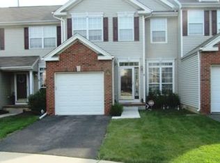 5 Molteg Dr, Parlin, NJ 08859