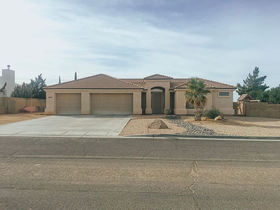 1st image of 2289 Seminole Dr