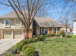 10318 Long St, Overland Park, KS 66215
