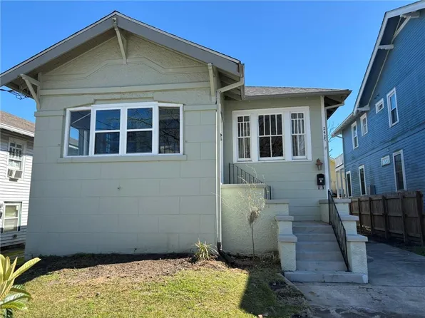 2427 Peniston St, New Orleans, LA 70115