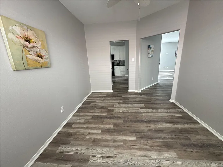 12311 Granite Woods Ct — Photo 32