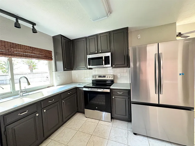 3406 Swift Creek Ct — Photo 11