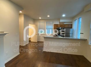 5490 SE Milwaukie Ave APT 201, Portland, OR 97202