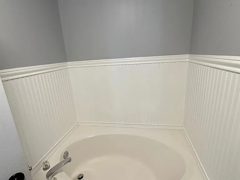 9708 Lake Pointe Ct #302 — Photo 20