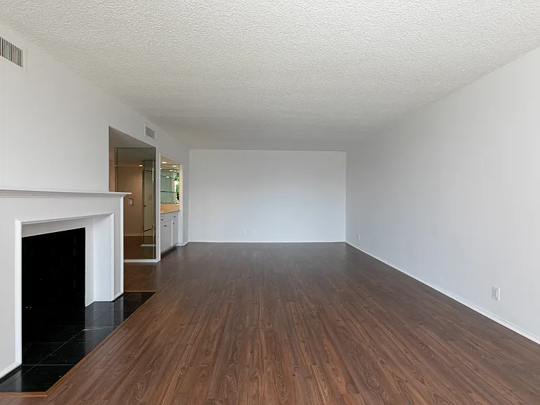 Beverly Regent — Photo 8