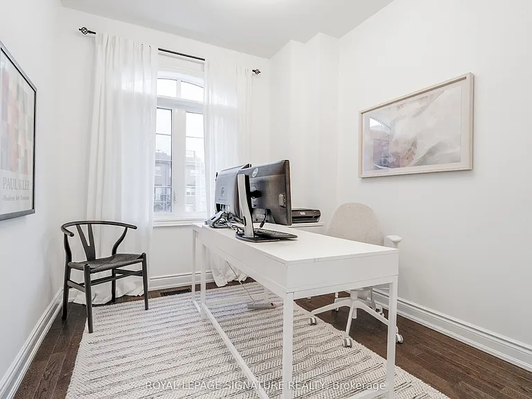 14 Queen Mary Ct — Photo 10