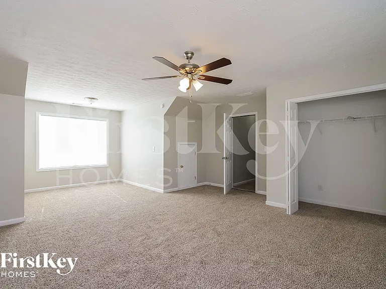 915 Midway Rd — Photo 8