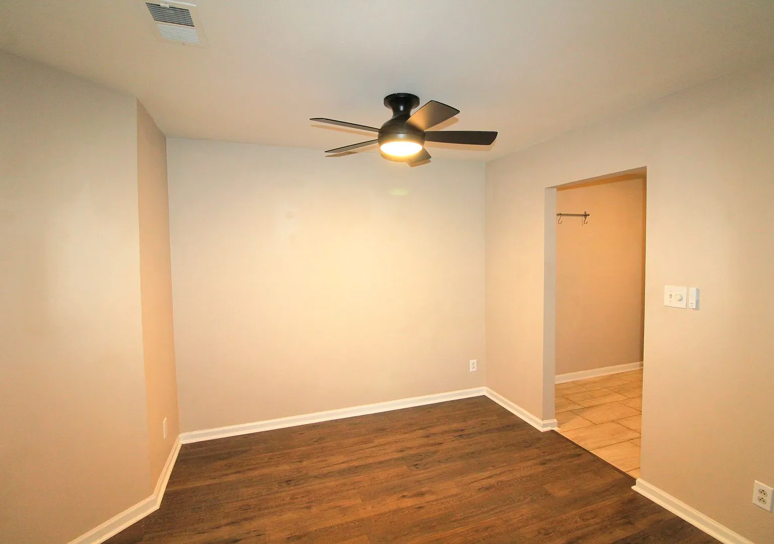 2-Bedroom Condo on the Sugar Creek Greenway! — Photo 3