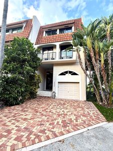 5950 Paradise Point Dr, Palmetto Bay, FL, 33157
