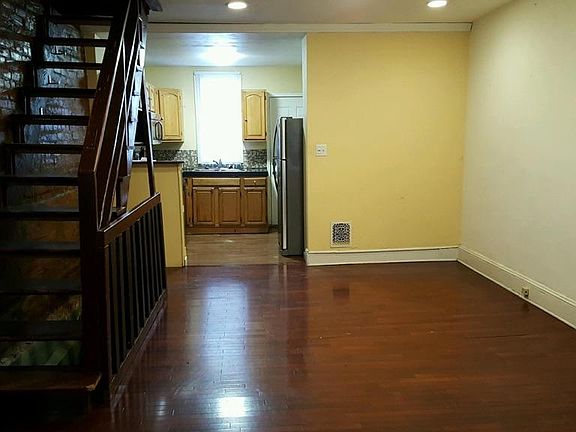 5th image of 2415 S Beulah St