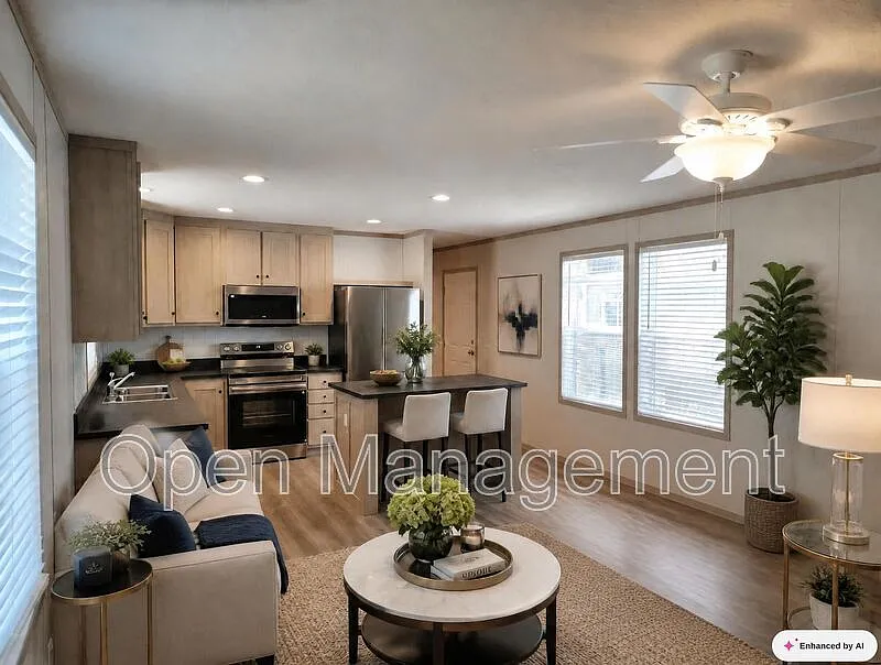 3 bed, 2.0 bath, 1120 sqft, $1,049 — Photo 4