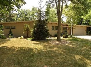 15115 Carpenter Rd, Brookfield, WI 53005