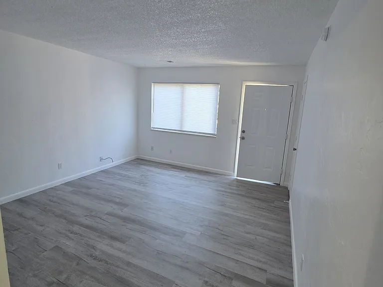 523 Pauline St #2 — Photo 6