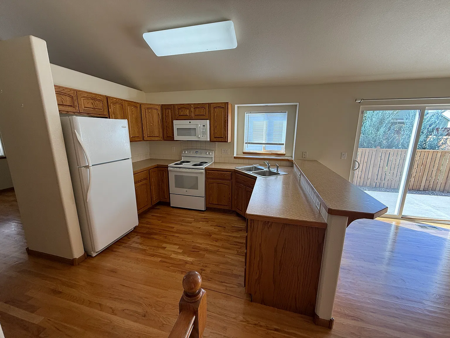 3 bed, 1246 sqft, $2,300 — Photo 3