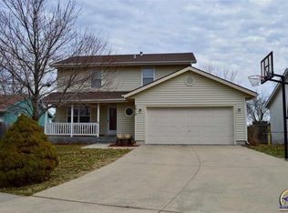 2612 SW Ancaster Rd, Topeka, KS 66614