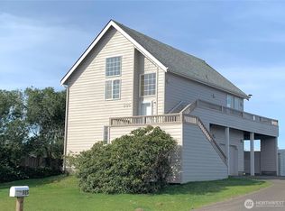 885 Ocean Shores Blvd SW, Ocean Shores, WA