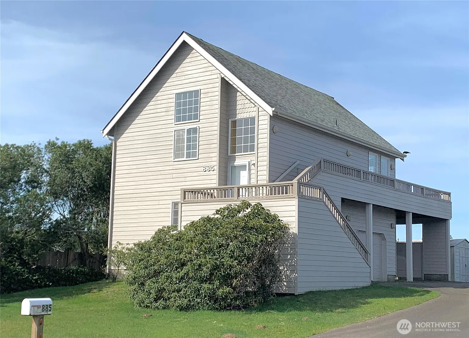 885 Ocean Shores Boulevard SW photo 1