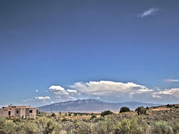 5725 Highland Meadows Rd NE, Rio Rancho, NM 87144