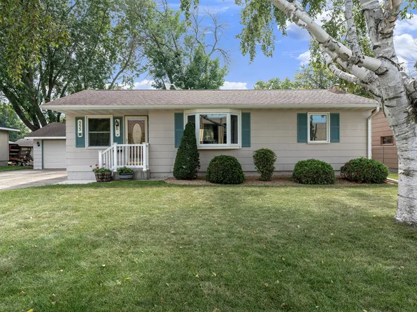 555 15th St NE, Owatonna, MN 55060