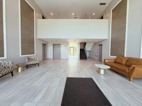 1111 River Rd APT C32, Edgewater, NJ 07020