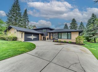 542 Valley View Dr, Downers Grove, IL 60516