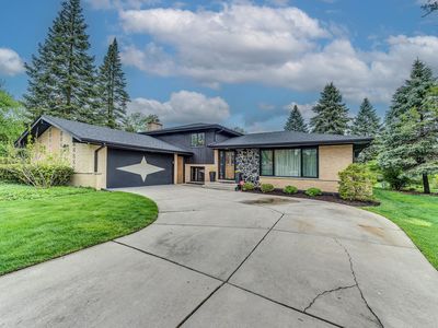 542 Valley View Dr, Downers Grove, IL, 60516