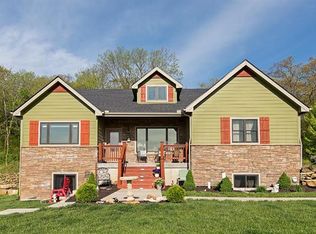 2087 E 1400th Rd, Lawrence, KS 66044