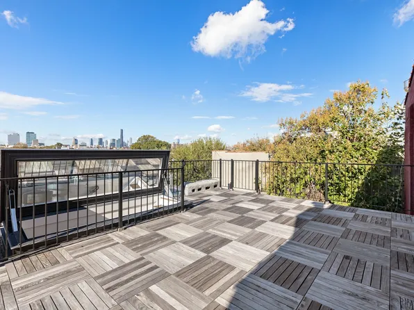 145 Hancock Street image 9 of 14