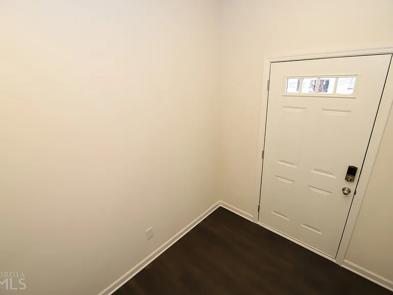 85 Chastain Cir — Photo 8