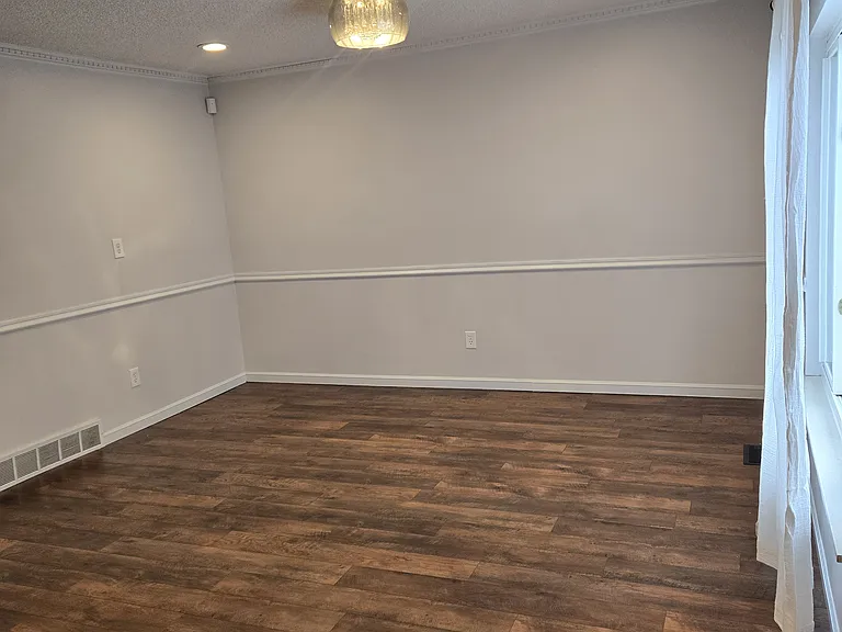 9022 W Stanford Ave — Photo 2