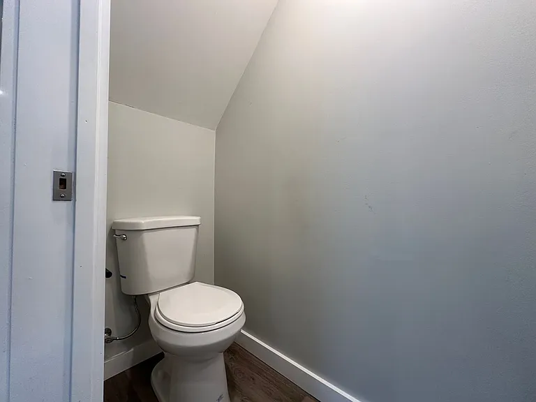 141 Hughes St — Photo 21