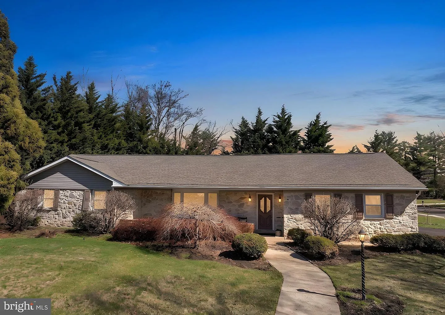 343 Andrew Rd photo 1